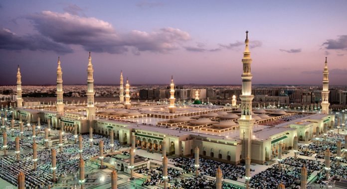 İstanbul çıkışlı Aroya Cruises ile Kutsal Topraklara Gemi Turu