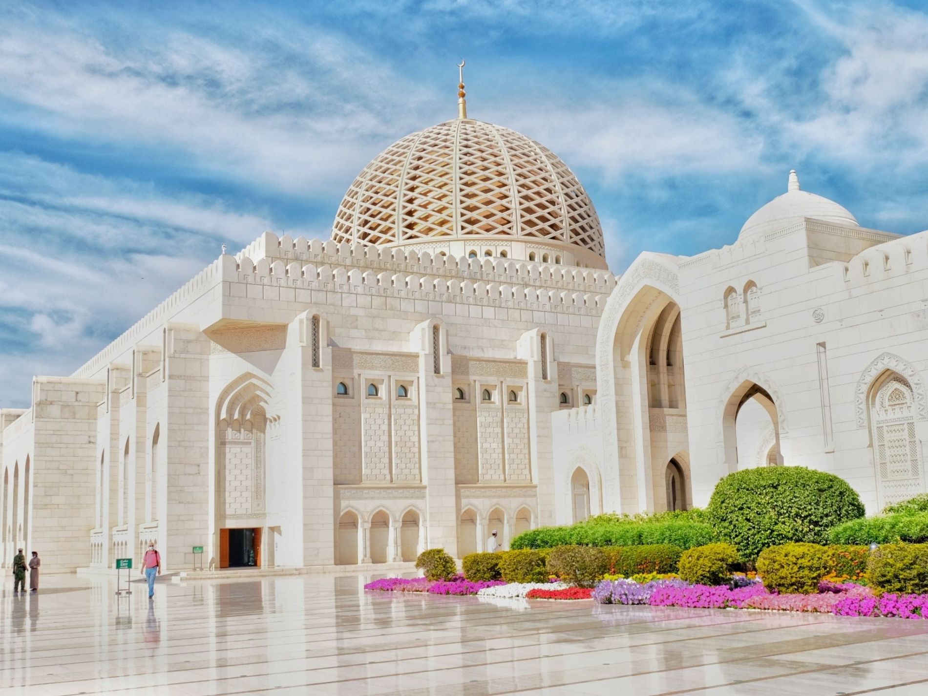 Costa Smeralda ile B.A.Emirlikleri, Katar ve Umman Gemi Turu