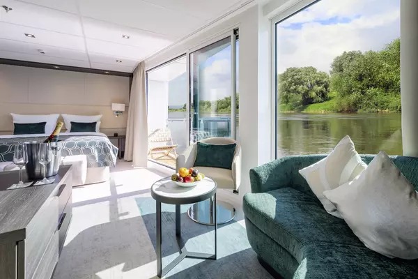 Amadeus Cara - 3 Kat Balkonlu Suit Kabin