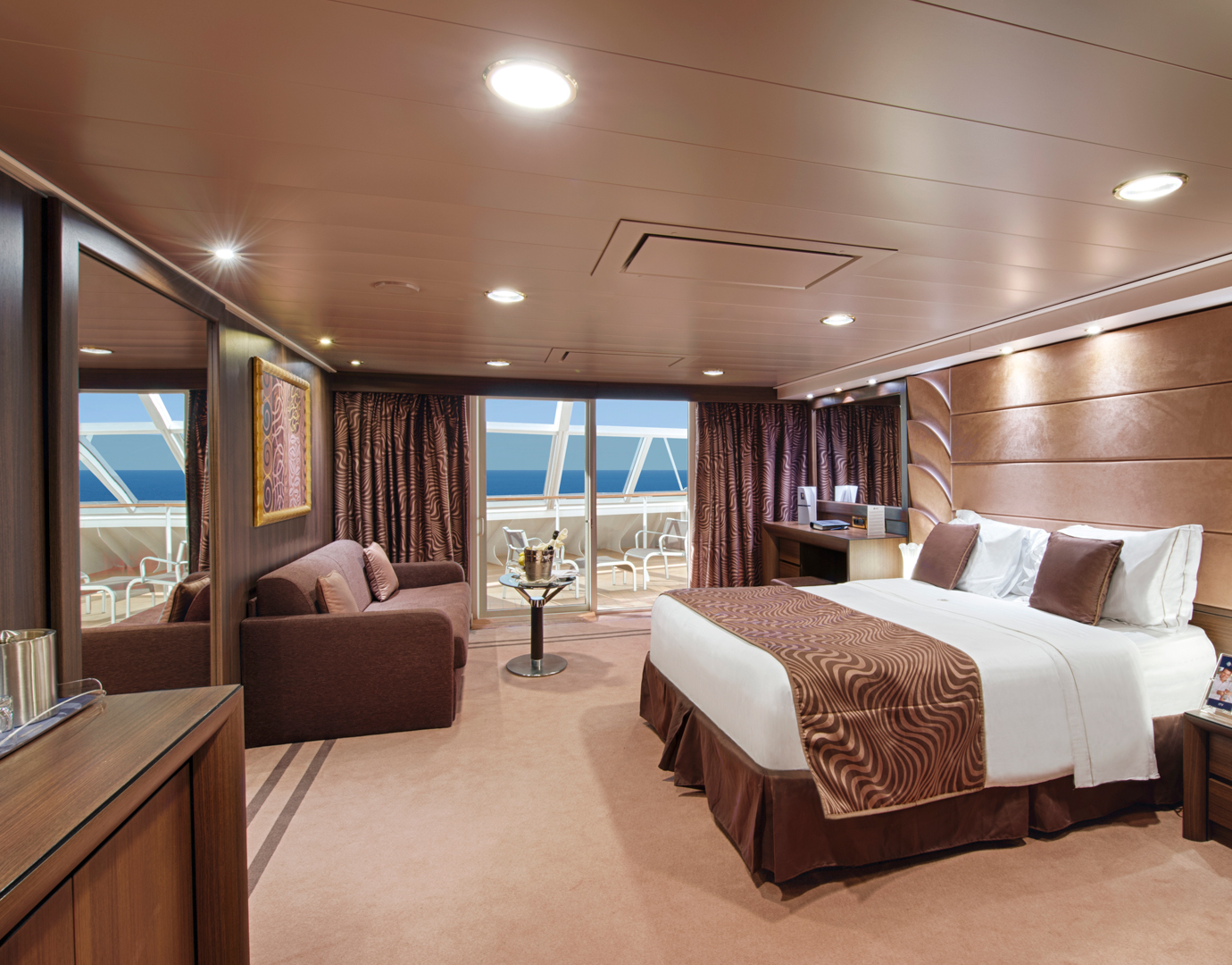 MSC Magnifica - MSC Yacht Club Deluxe Grand Suite Kabin Kat 15-16 (YCP)