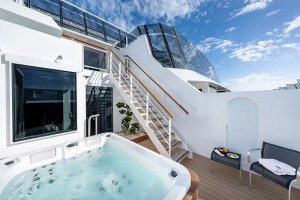 MSC World Asia - MSC YACHT CLUB DUPLEX SUITE WITH JACUZZI DECK 16 (YJD)