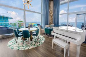 Legend of the Seas - Royal Loft (RL)