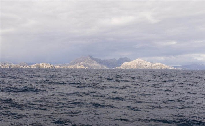 Macellan Boğazı'ndan Geçiş Limanı